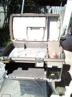 Plano 777; tackle box