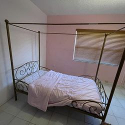 Twin Girl Bed 