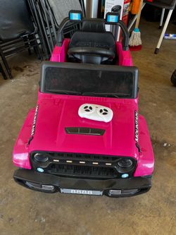 Kids electric vehicle with parent remote control