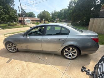 2004 BMW 545i