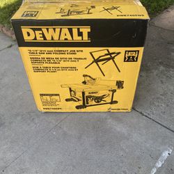 DeWALT 8 1/4” Compact Job Site Table Saw And Folding Stand 