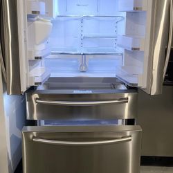 Refrigerator 