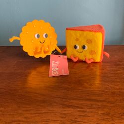 HAPPY VALENTINES DAY DECORATIONS $3 EACH SET 