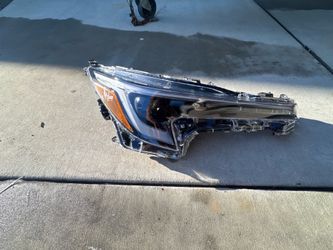 24-26 corolla Right side head light