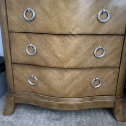 Chest Of Drawers/ 3 Large