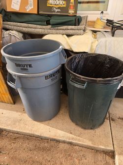 Brute large  Trash Cans