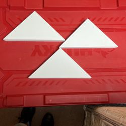 Corner shelves