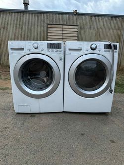 LG washer and dryer electric laundry set