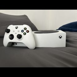 Xbox Series S Used But In Very Good Condition