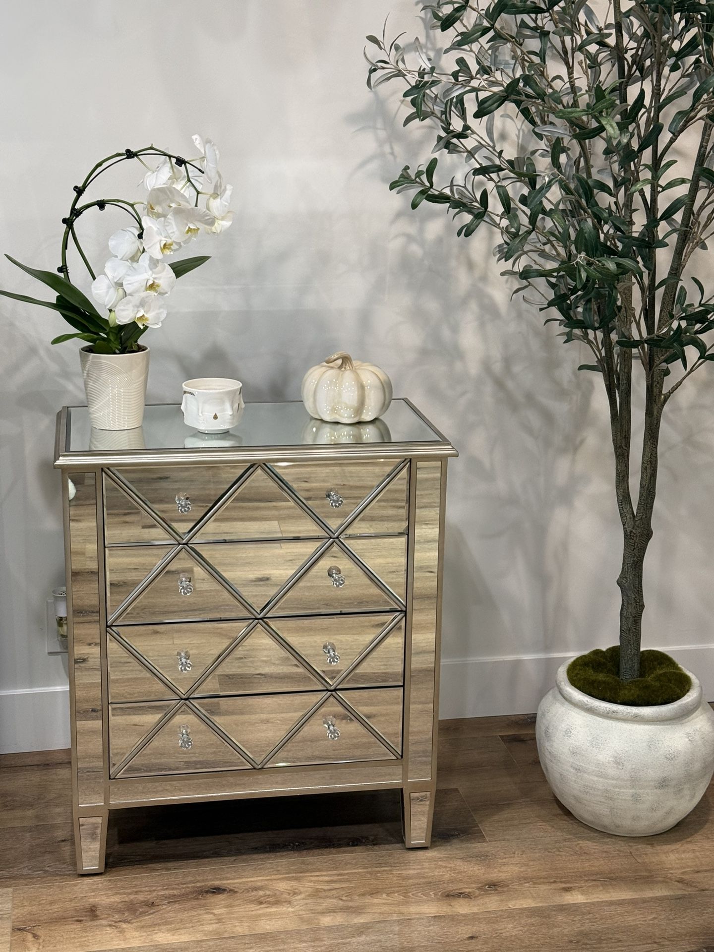 Mirrored Cabinet With Drawers 
