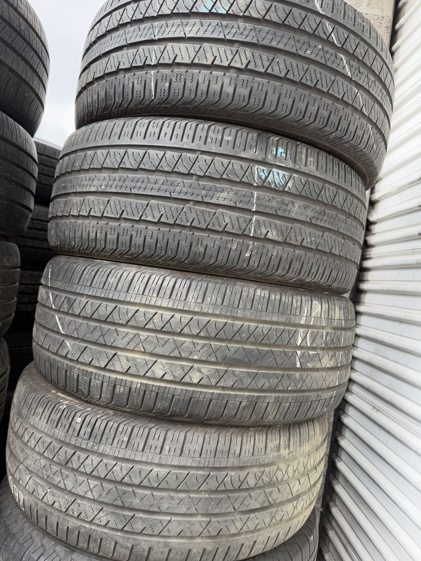 265 45 20 Vendo Un Set De Llantas Usadas En Excelente Condición Marca Continental