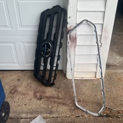 Tacoma SR5 Stock Grill 2019