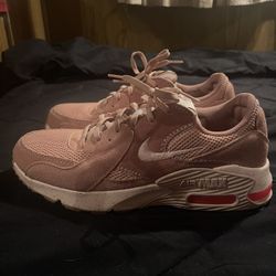 Brand New Nike Excee Size 9