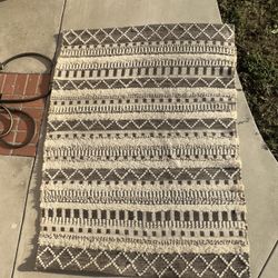 Vintage Look RUG 61x82 Inches