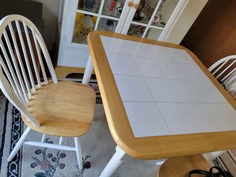 Kitchen Table and Hutch