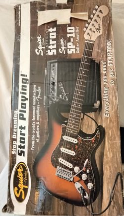 Squire by Fender Strat with SP10 Amp Black