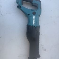 Makita 18V Reciprocating Saw w/ Battery – Like New
