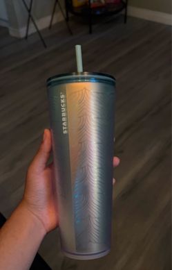 3 starbucks cups