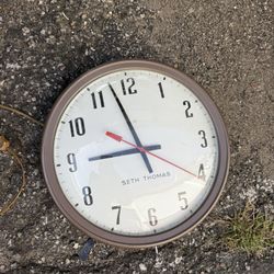 Vintage Seth Thomas Wall Clock NOT TESTED
