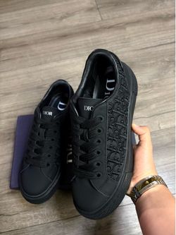 Dior b33