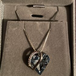 Leafael light sapphire blue necklace 