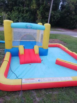 H20 GO WATER BOUNCE PLAY HOUSE HUGE POOL AREA ETC PAID 459 SELL 120 FIRMNO LEAKS READY TO GO
