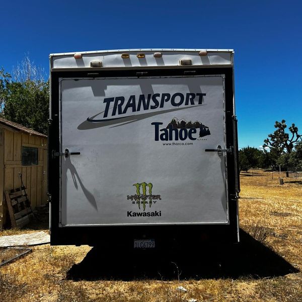 2005 Tahoe Transport  Toy hauler