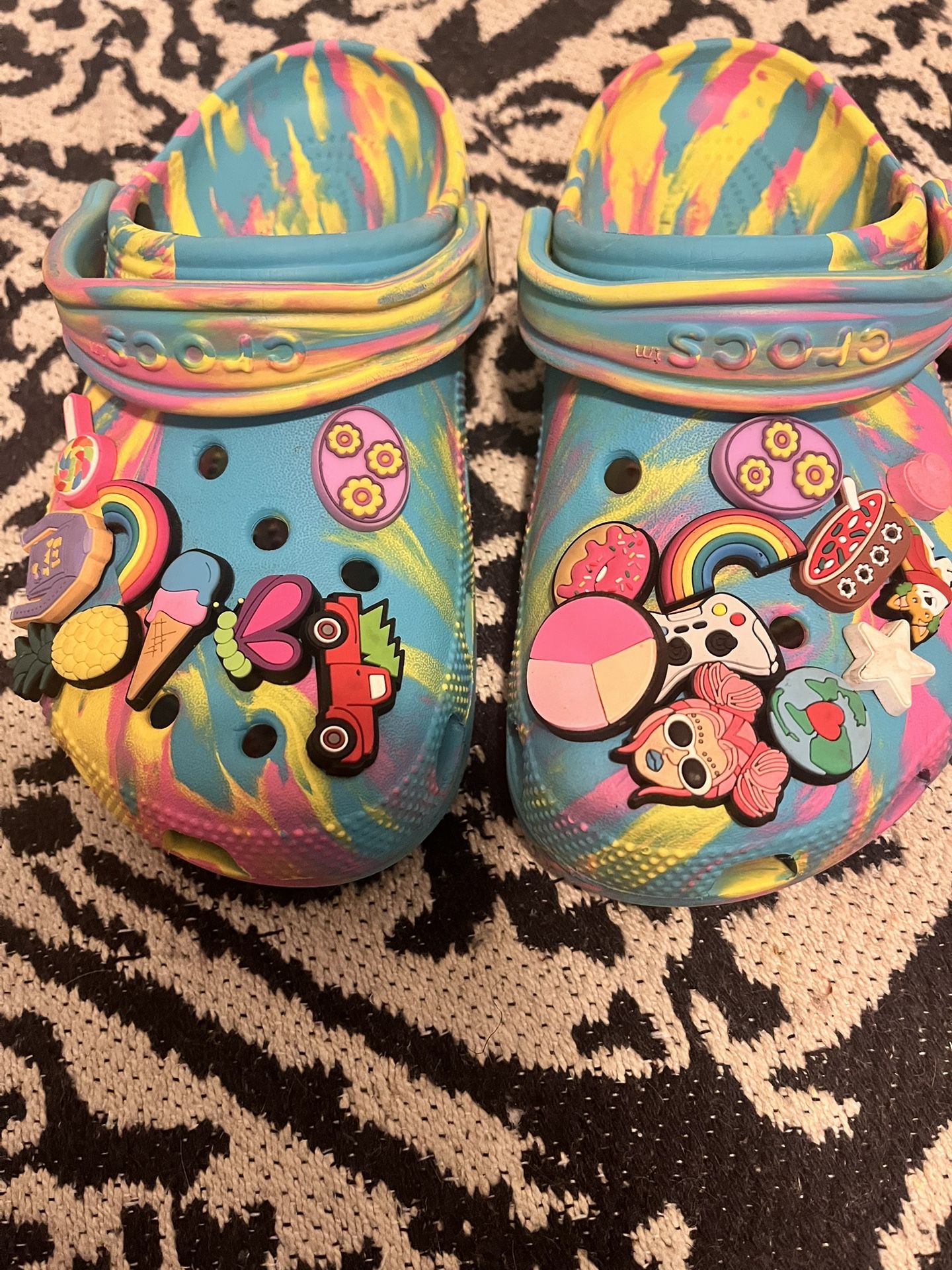 multicolor crocs