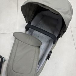 Joolz AER bassinet Sage green