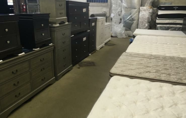 Queen Pillowtop Mattress Set