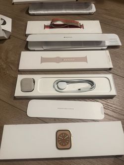 Apple Watch Series 8 41mm Gold Stainless Steel (GPS + Cellular) w/ box and accessories