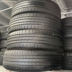 225/65R17 Marca Continental Usadas En Perfectas Condiciones De Vida 