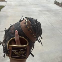 Rawlings Heart Of The Hide black and brown 13 inch first base glove