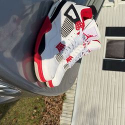 Air Jordan 4 Retro Fire Red – Size 10.5 – Brand New (No Box)