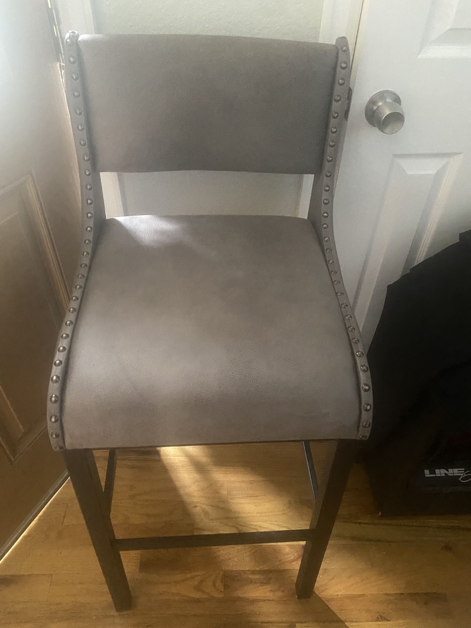 2-BEAUTIFUL NEW BAR STOOLS FOR SALE