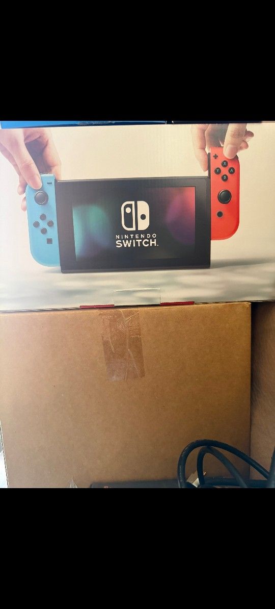 Nintendo Switch + 5 Games 