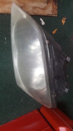 2006 chrysler pacifica driver side headlight