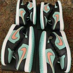 Jordan 1 Tropical  Twist Size 8.5,10.5 ,11 And 13 