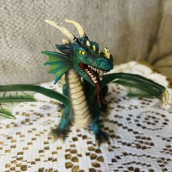 Beautiful RETIRED 2003 Schleich Dragon