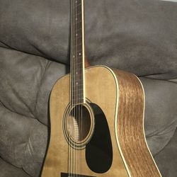 MITCHELL ACOUSTIC GUITAR $89