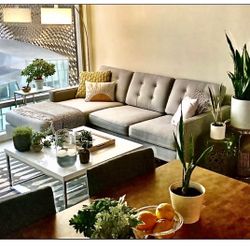 Safavieh Malone High-Gloss Coffee Table (White/Chrome with Glass Shelf)