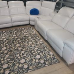 SECTIONAL GENUINE LEATHER RECLINER ELECTRIC WHITE COLOR.. DELIVERY SERVICE AVAILABLE ✅💥🚛 DELIVERY SERVICE AVAILABLE ✅💥🚛