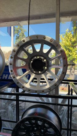Lock Yosemite 17”