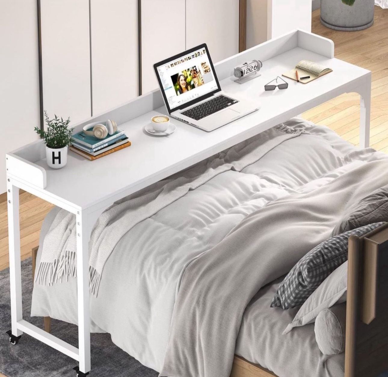Overbed Table with Wheels, Queen Size Mobile Computer Desk Over Bed Table with Heavy Duty Metal Leg