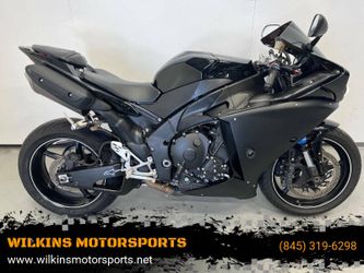 2011 yamaha r1