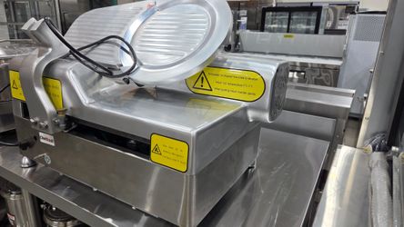 Heavy-Duty Automatic Meat Slicer with 12.6" Stainless Steel Blade