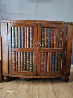 Book cabinet