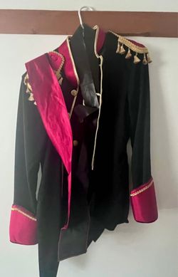PIRATE COSTUME