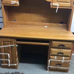 55”wx25”dx30”h Awkward desk