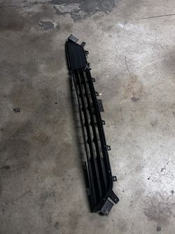 Q50 Luxe Front Bumper Lower Grille